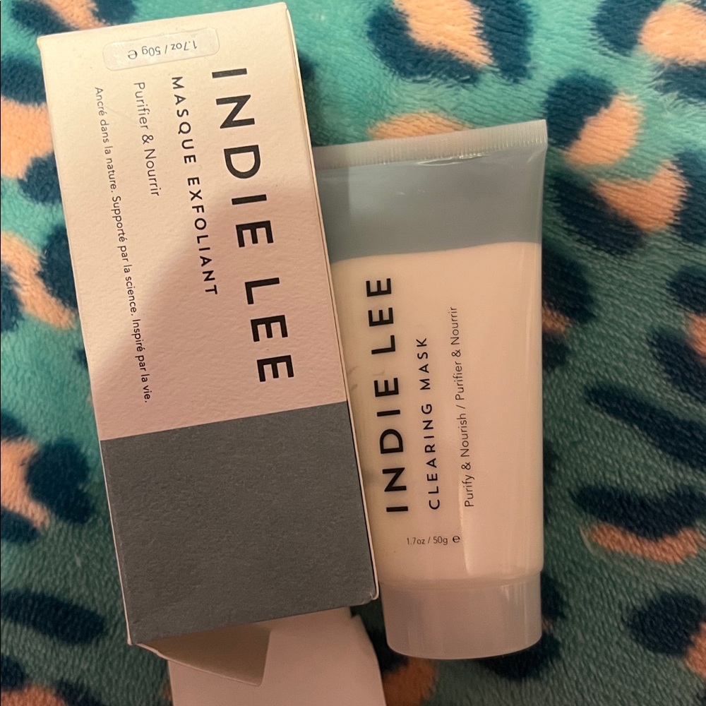 Indie Lee Clearing Mask with White and Gray Design